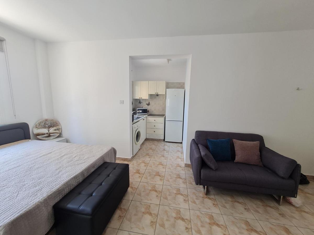 Laertis 2 Complex, Studio Apartment 106 - By Imh Travel & Tours Paphos Exterior foto